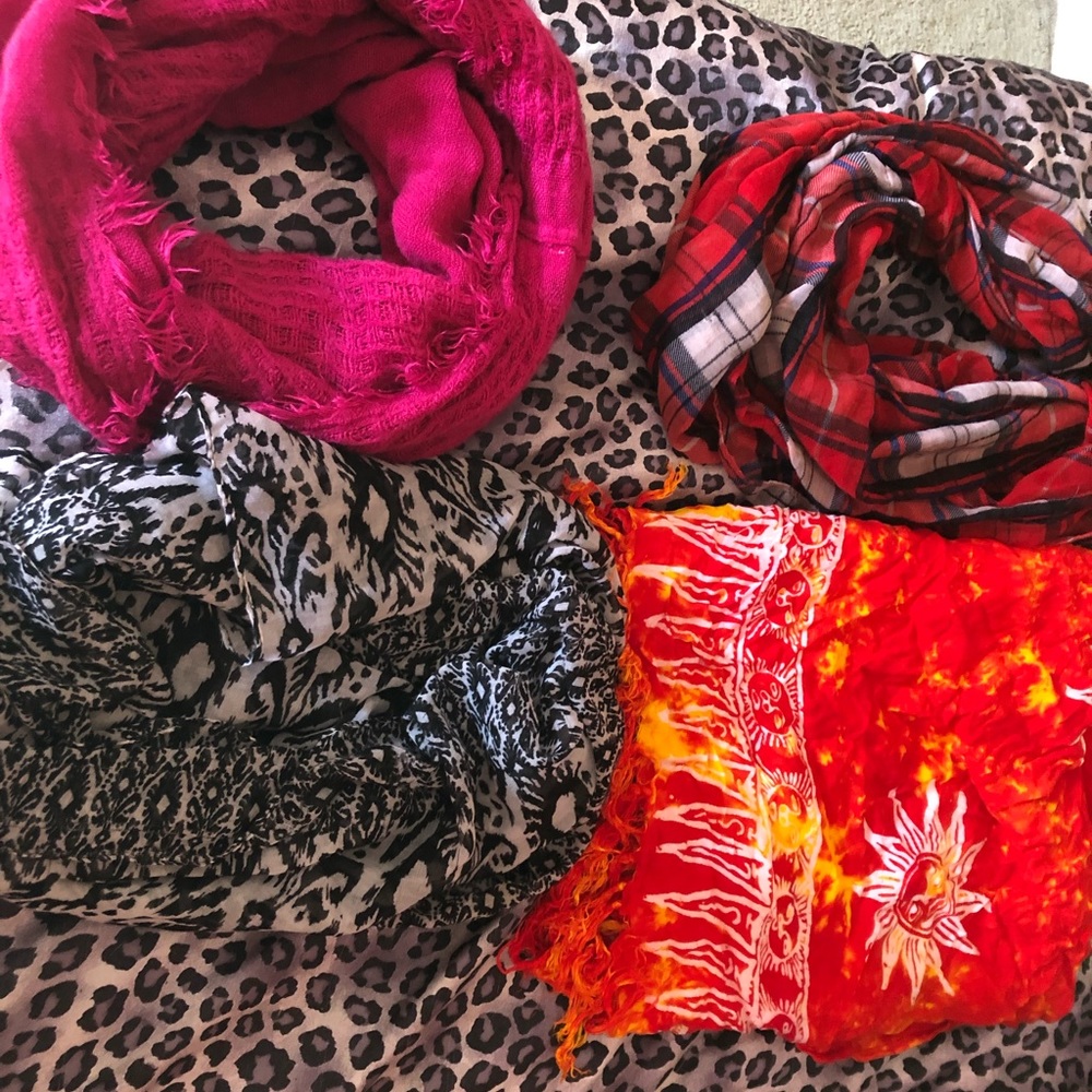 Scarfs